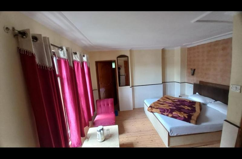 Hotel Harbans Shimla Eksteriør bilde